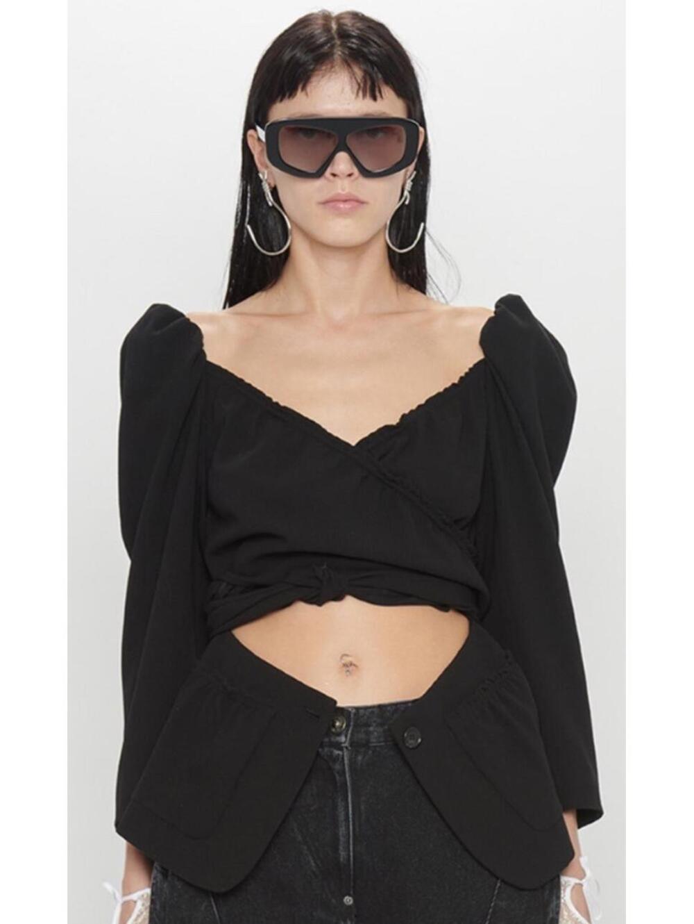 Push button black collarless wrap jacket size M Orig.$850